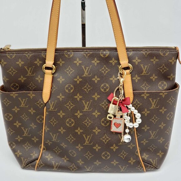 Authentic Louis Vuitton Lock & Key with unbranded Bagcharm, Keycharm, Keychain - Picture 3 of 7